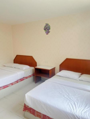Quadruple Room with private bathroom